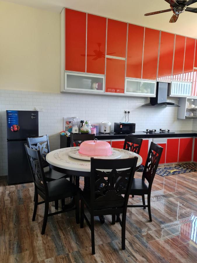 Munirah Homestay Dungun Extérieur photo